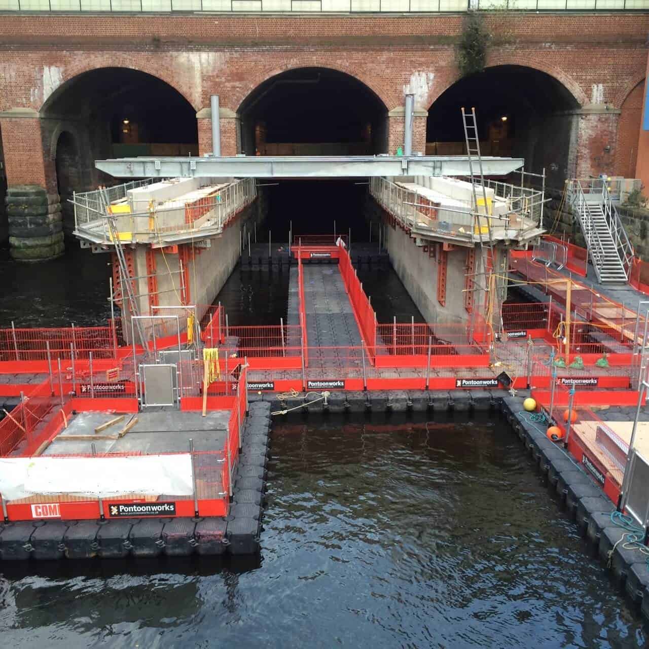 Hammerhead Pontoon without Carillion