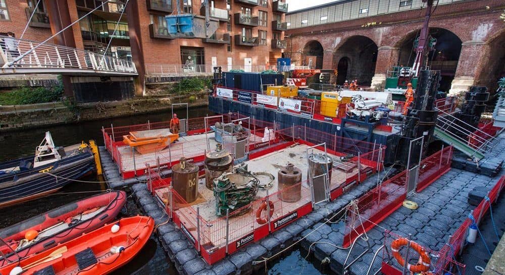 Leeds station pontoon