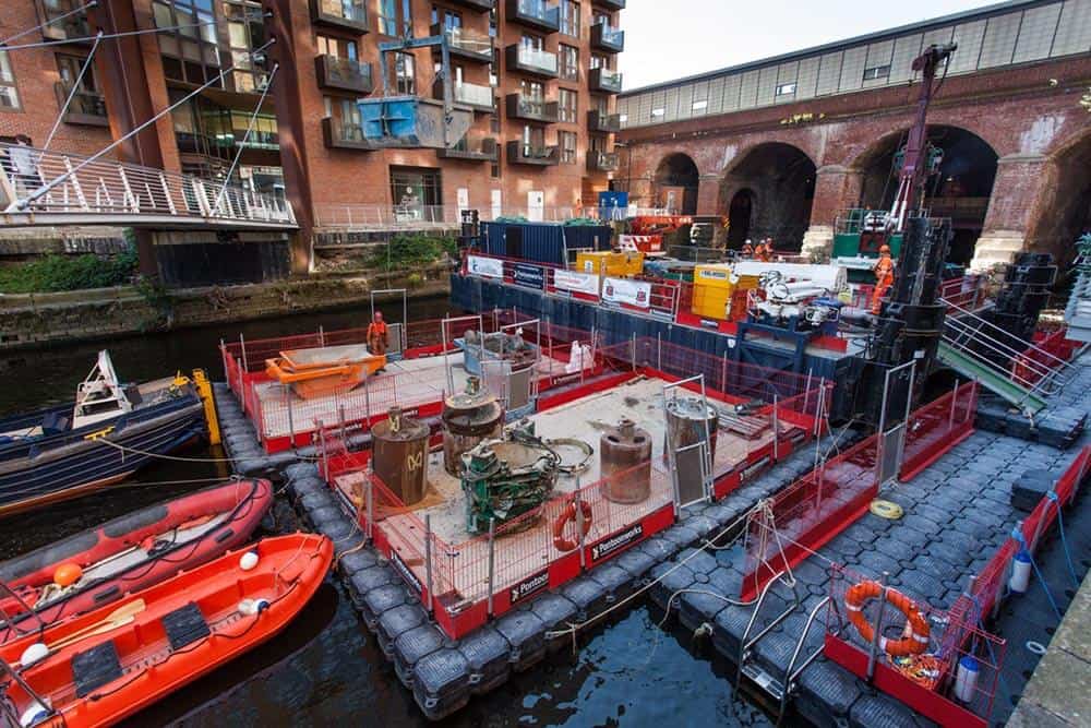 Leeds station pontoon